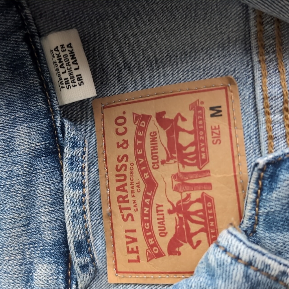 Levi's Denim Jacket - image 4